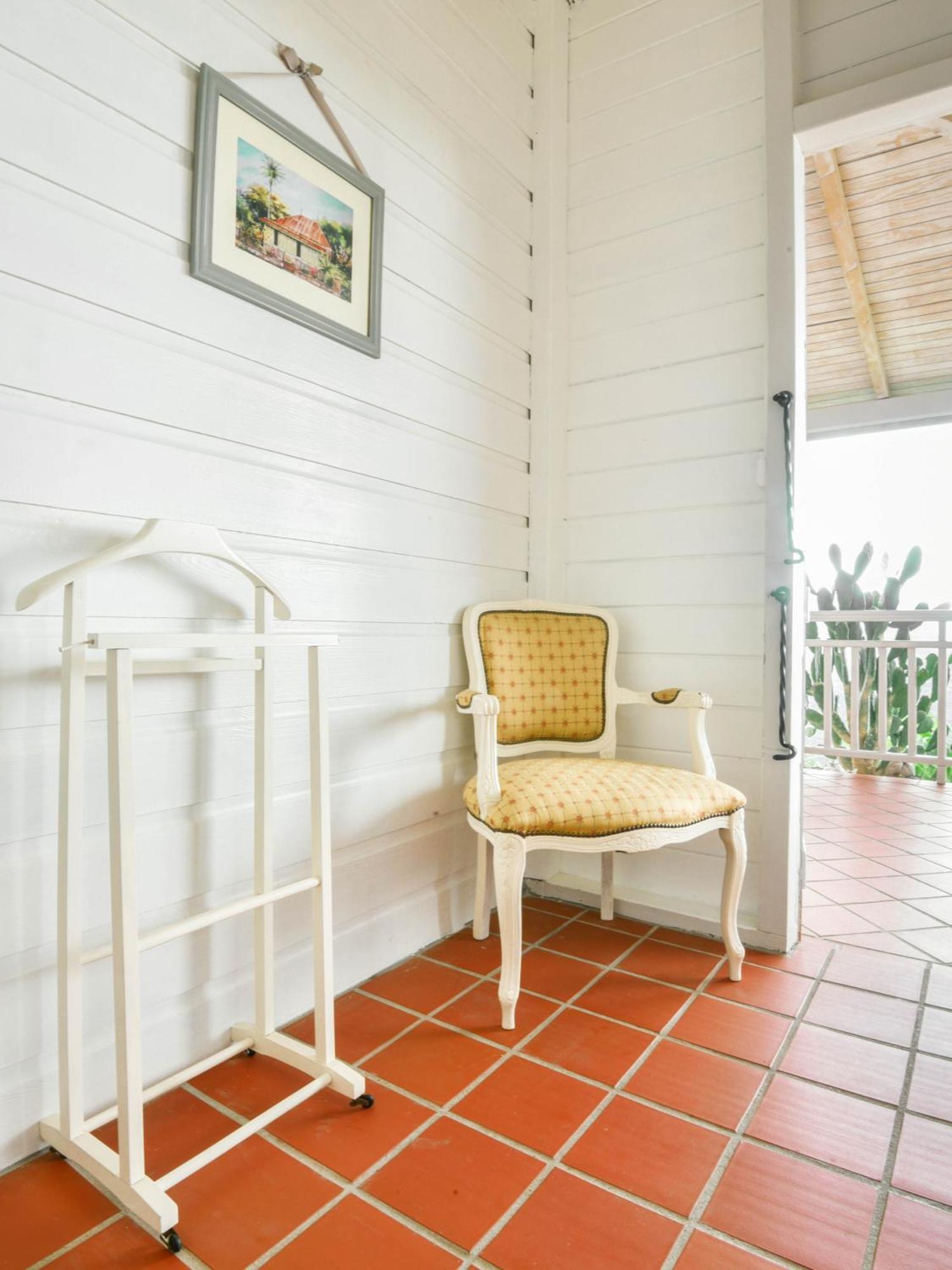 Beausejour Guest House Поант-Ноар Екстериор снимка